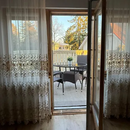 Cozy 1 Bedroom With Balcony & Views